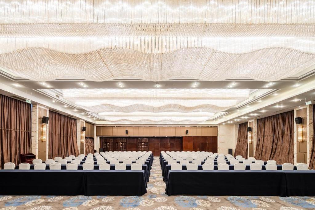 Chengdu Rising Butterfly Hotel Extérieur photo