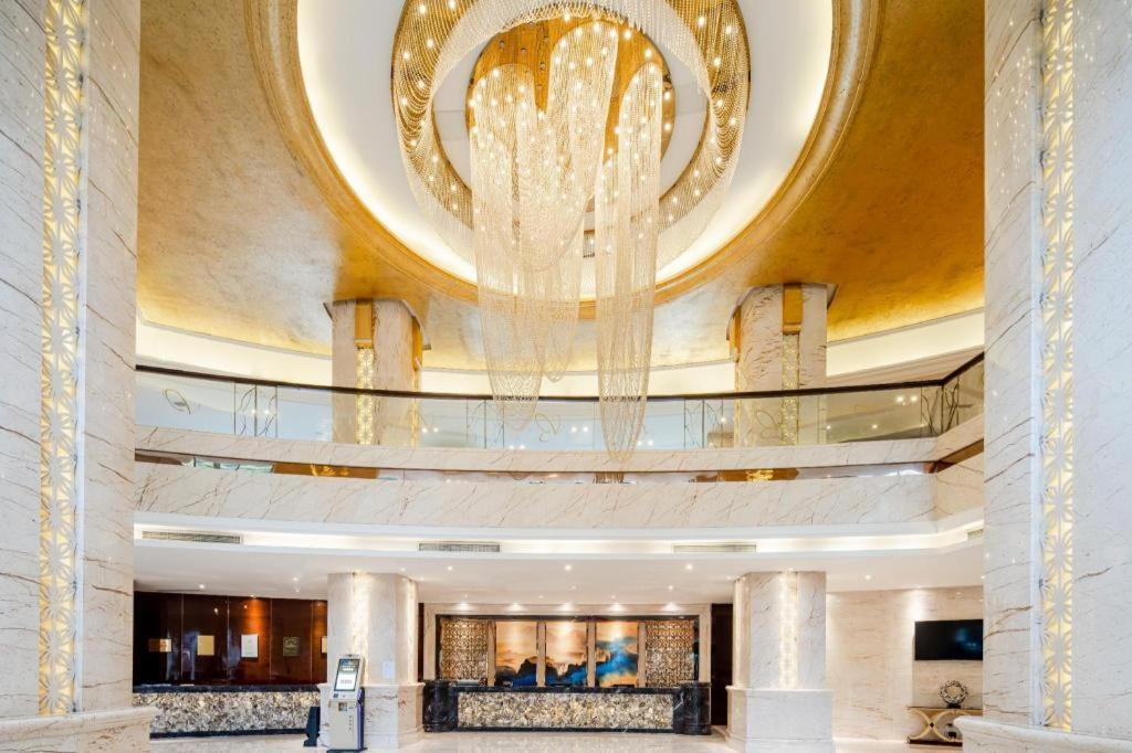 Chengdu Rising Butterfly Hotel Extérieur photo