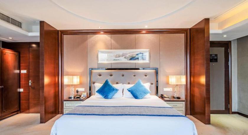 Chengdu Rising Butterfly Hotel Extérieur photo