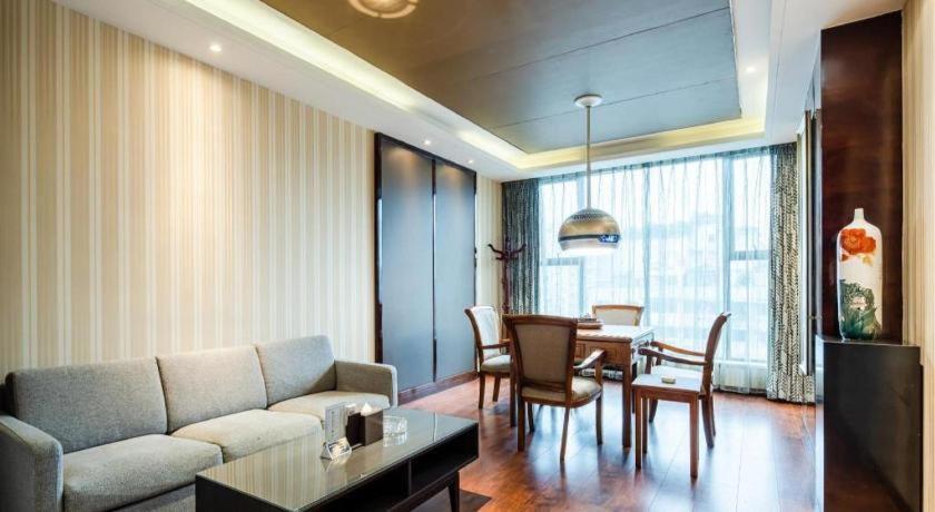 Chengdu Rising Butterfly Hotel Extérieur photo
